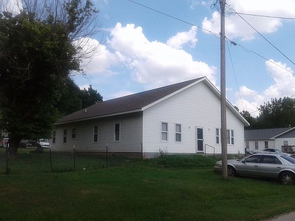 3rd image of 222 N Church St