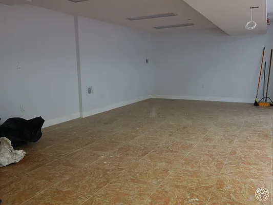 Rented by MySpaceNYC | media 48