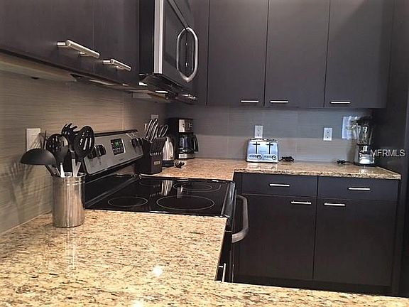 3rd image of 1443 Retreat Cir