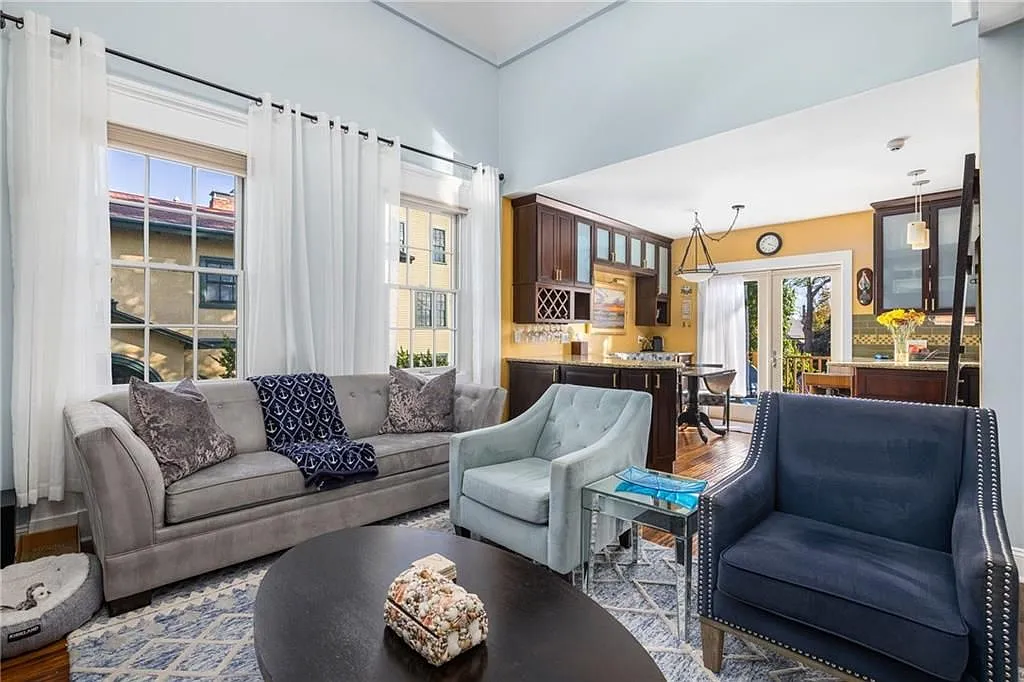 2 bed, 2.0 bath, 1031 sqft, $3,000 — Photo 4