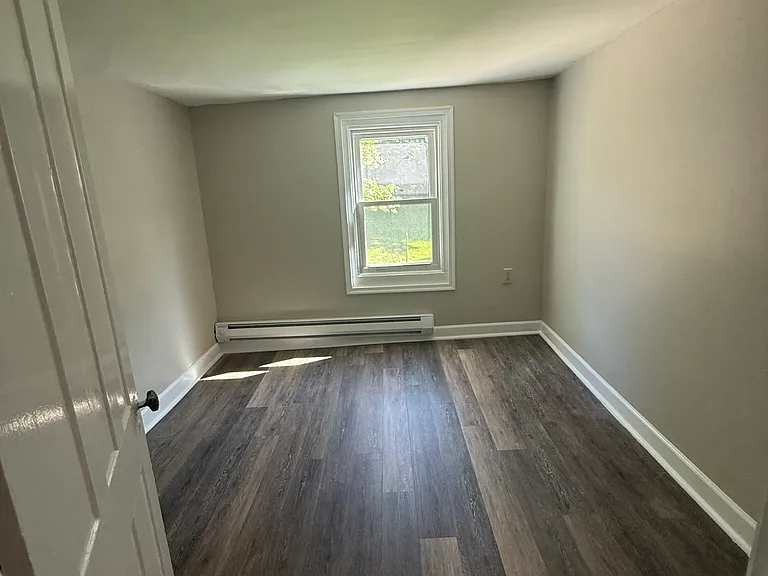 418 Leggett St — Photo 2