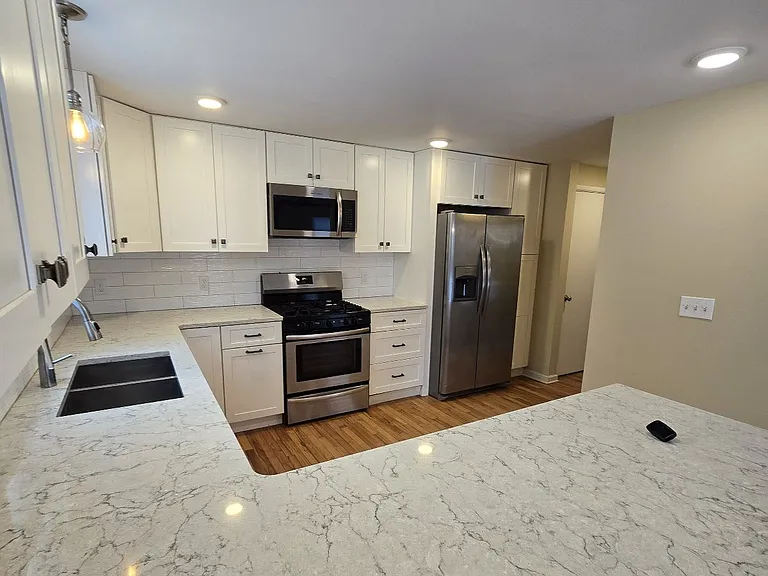60 E 26th St — Photo 3