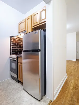 Rented by City Connections Realty | media 26