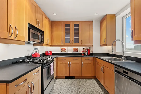 Sold by Douglas Elliman | media 4