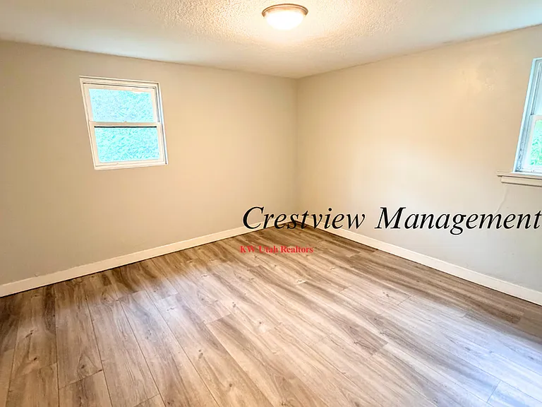 2029 Monroe Blvd — Photo 5