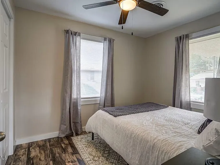 1330 E Sevier Ave — Photo 12