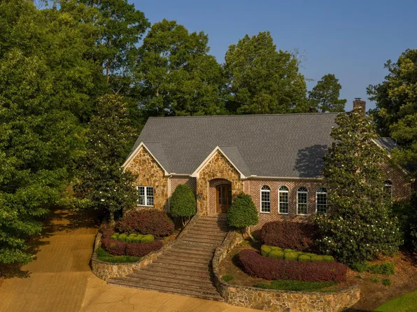 107 Tuxford Rd, Starkville, MS 39759