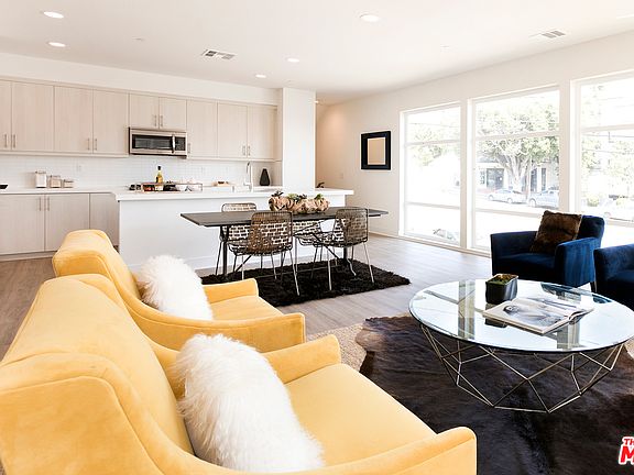 4th image of 2111 N Cahuenga Blvd Unit 11