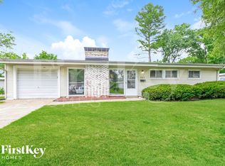 805 Robinwood Dr, Florissant, MO 63033