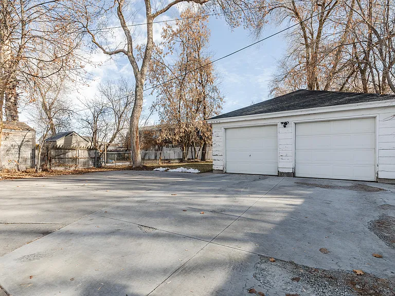 526 N 200 W #2 — Photo 25