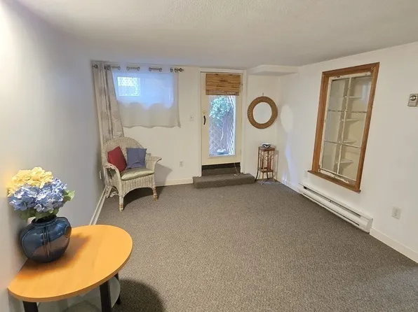 2337 Mouldstade Rd #Basement, Abbotsford, BC V2S 3X5