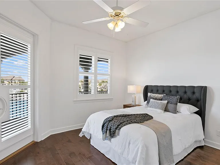 4130 Causeway Vista Dr — Photo 39