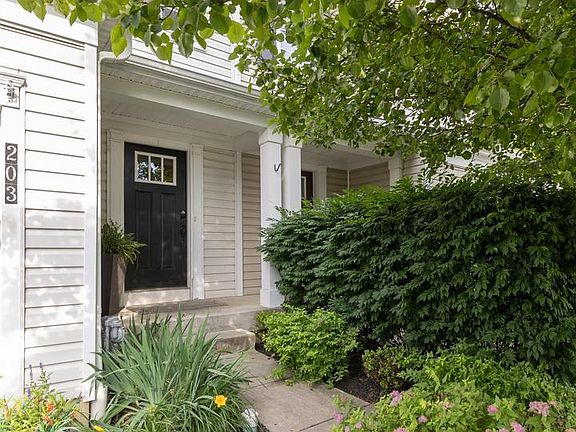 3rd image of 203 Sills Ln