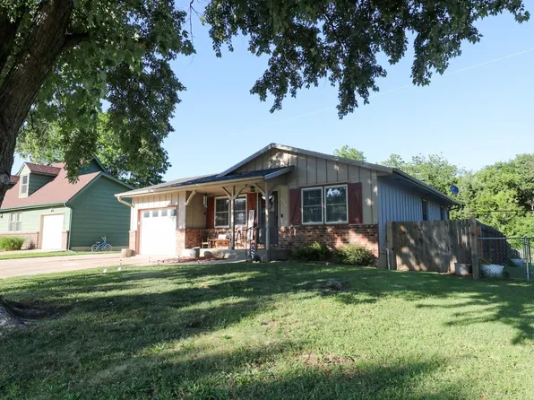 514 Wild Turkey Rd, Emporia, KS 66801