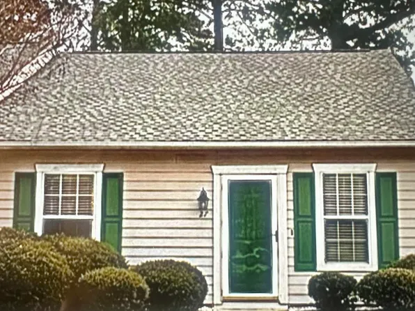 27 Heritage Village Ln, Columbia, SC 29212