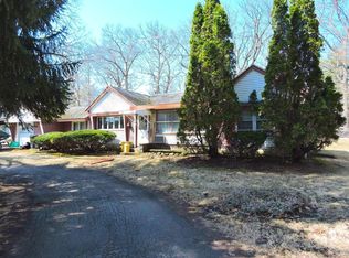 42 Garfield Pkwy, Williams Bay, WI 53191