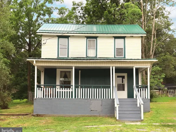 105 W Nectarine St, Snow Shoe, PA 16874