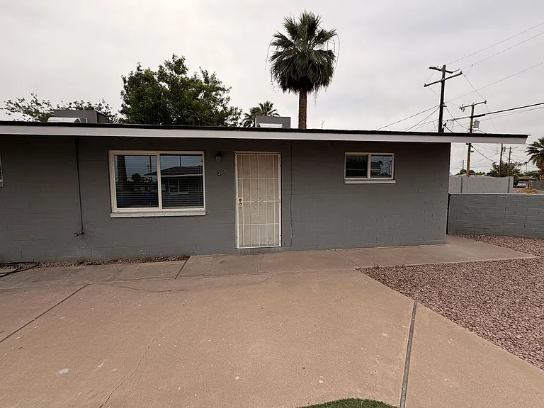 4837 E Willetta St — Photo 1