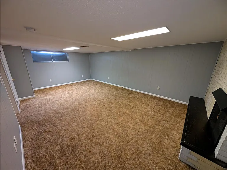 230 Diamond St — Photo 25