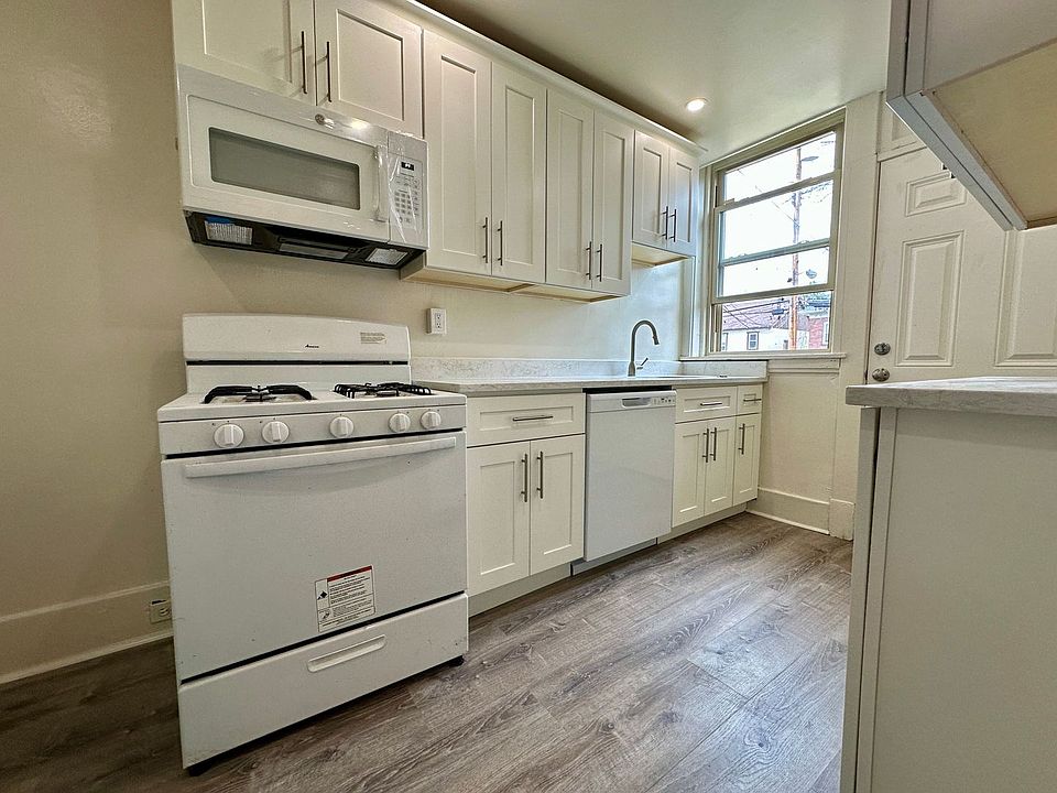 1st image of 1640-1644-1646 Jancey St #155