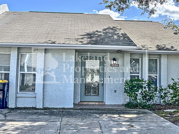 3rd image of 1015 Station St