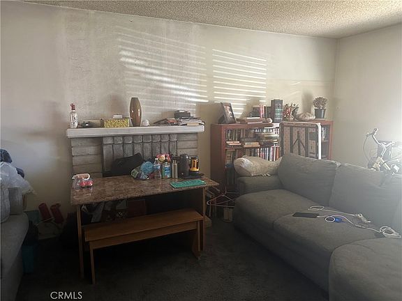 4th image of 2110 Sandalwood Dr