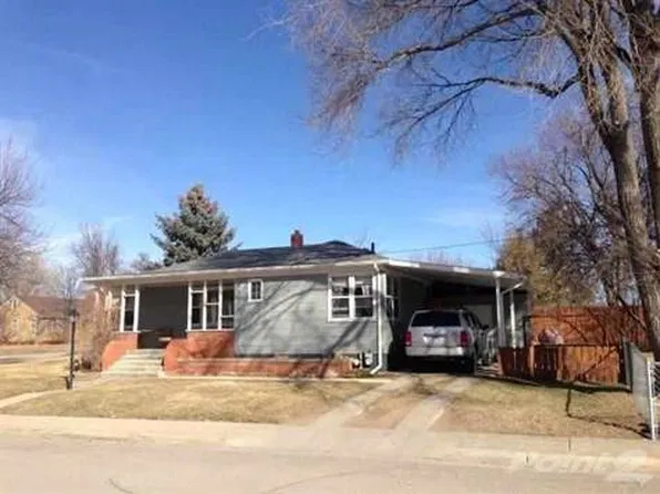 1105 Meade St, Belle Fourche, SD 57717