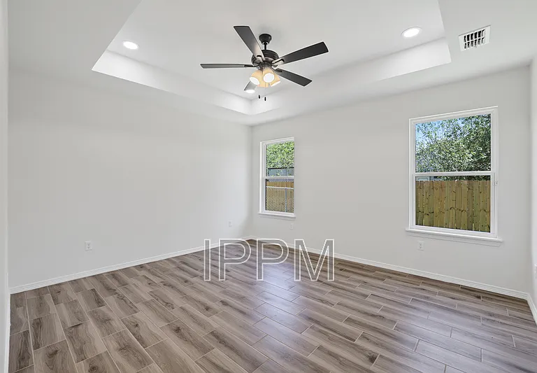 620 E Llano Grande St — Photo 8