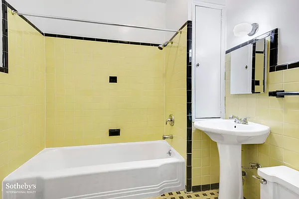 Rented by Sotheby's International Realty | media 38