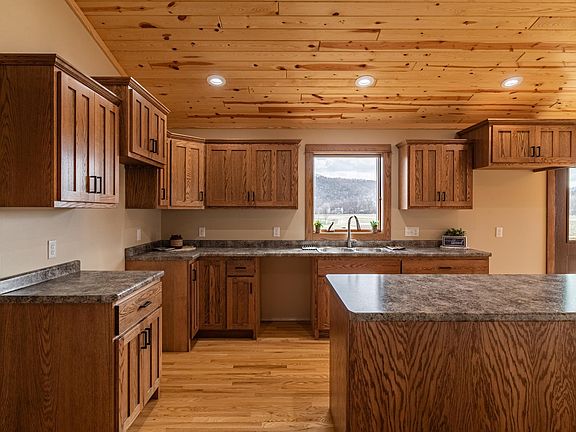 5th image of 205 Pheasant Run