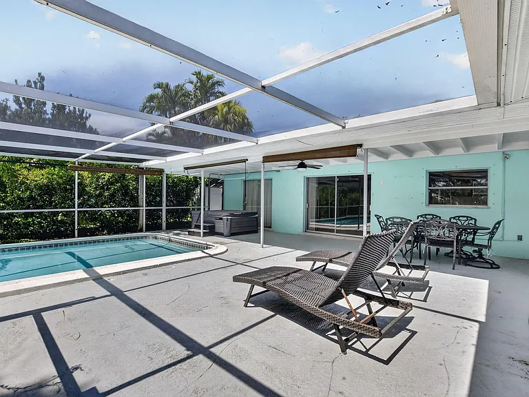 200 NW 11th Ave — Photo 65