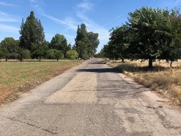 6800 N Maine Ave, Clovis, CA 93619