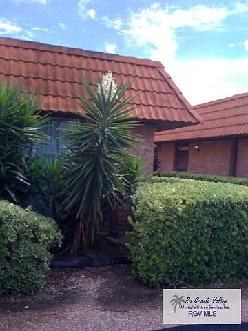 1st image of 1400 Palm Valley Dr E #6