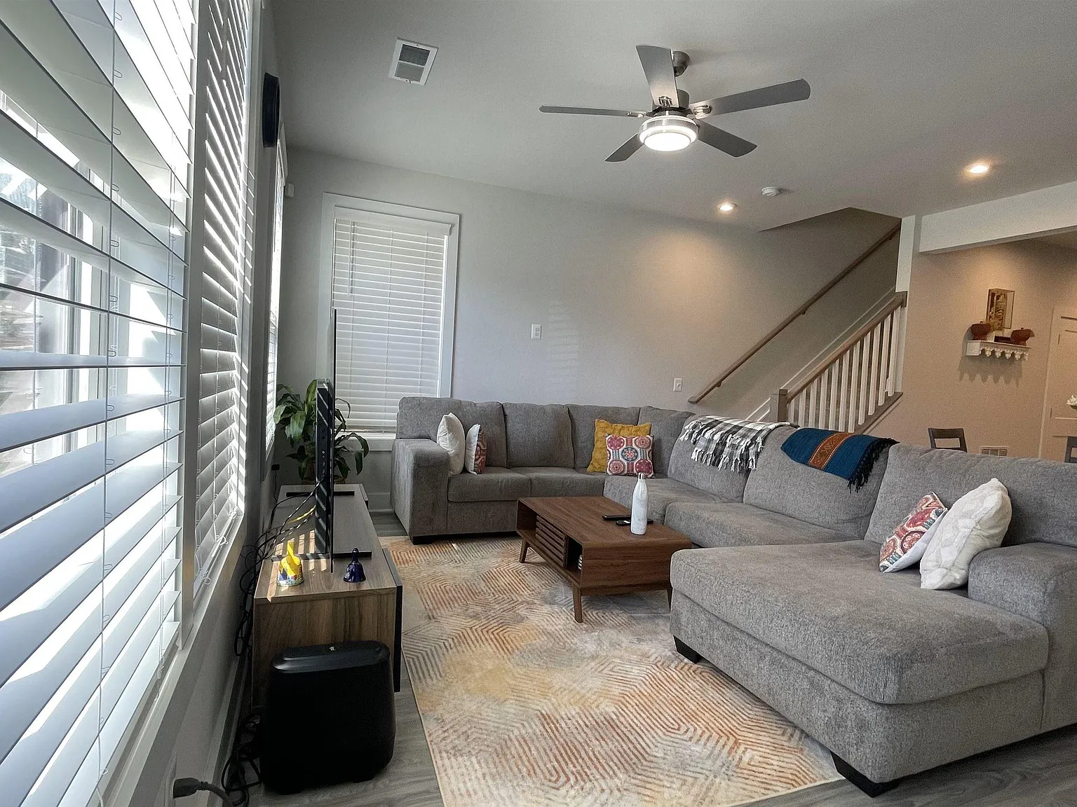 3 bed, 2.5 bath, 1625 sqft, $2,475 — Photo 4