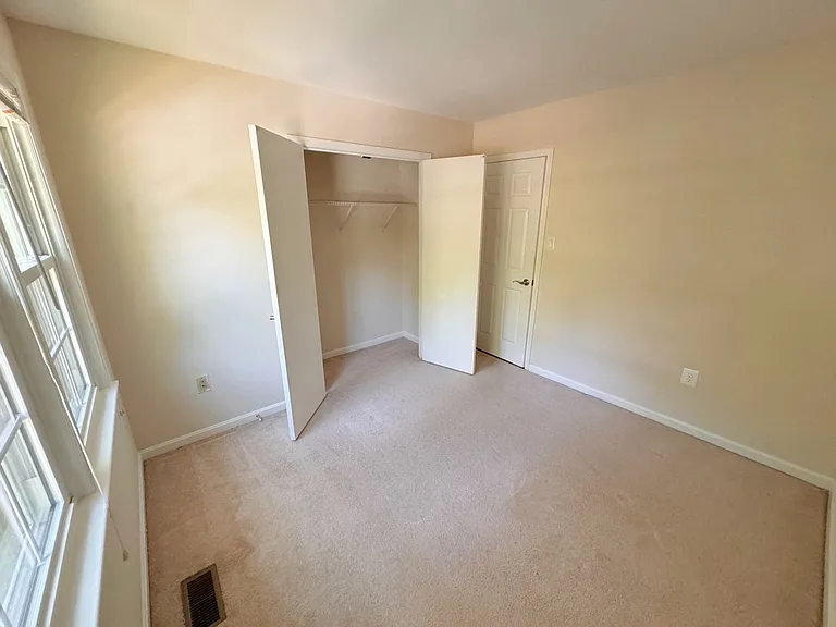 8985 Omega Ct — Photo 15