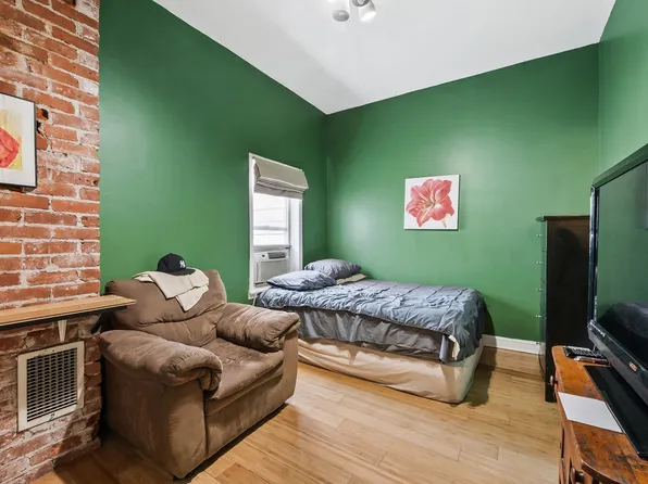 134 Ogden Avenue image 15 of 28