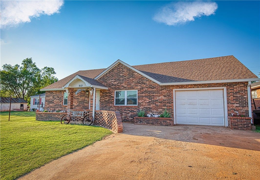 317 E 7th St, Leedey, OK 73654 Zillow