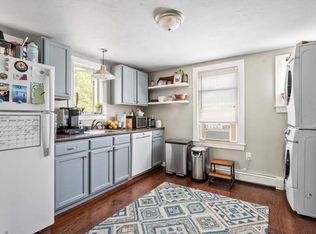 39 Cherry St APT 2, Plymouth, MA 02360