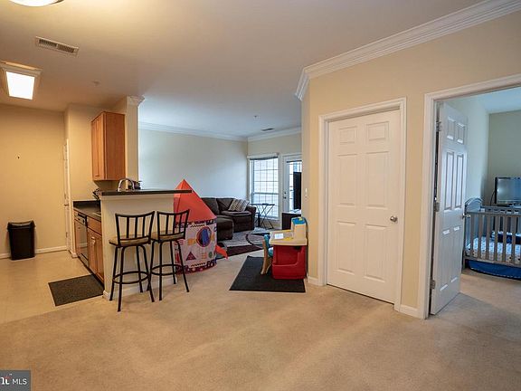 5th image of 4860 Eisenhower Ave Unit 282