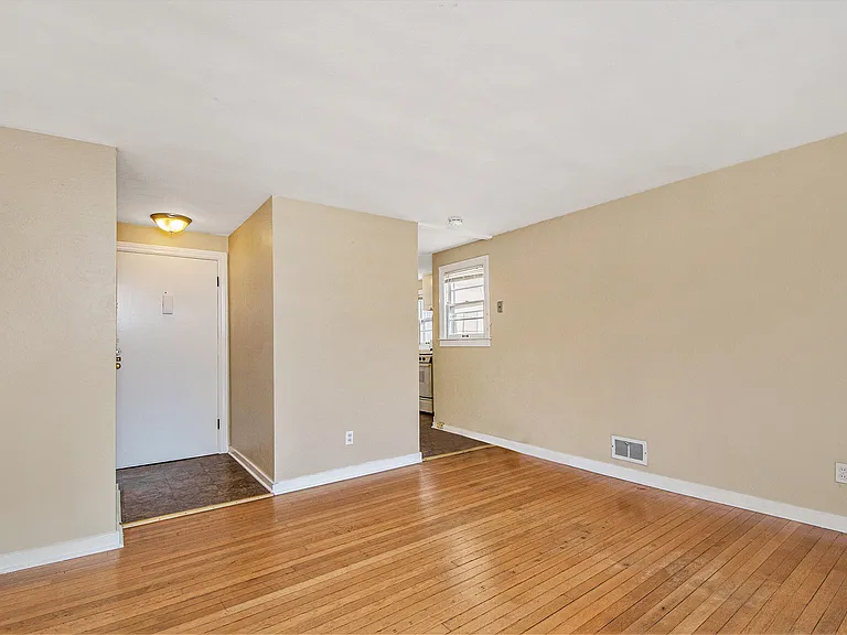 148 College Ave NE #3 — Photo 14