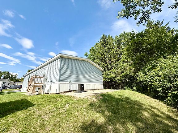 3rd image of 9345 White Pine Ct
