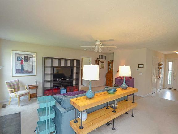 3rd image of 7313 Haverhill Ln