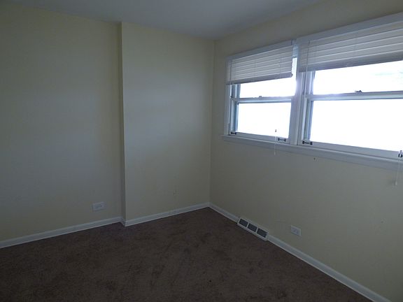 4th image of 16301 Cottage Grove Ave
