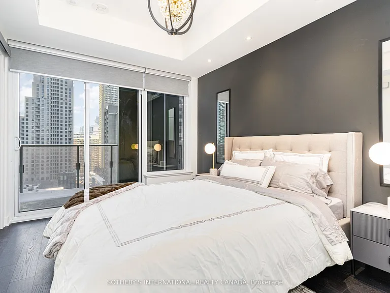 11 Yorkville Ave #1111 — Photo 11