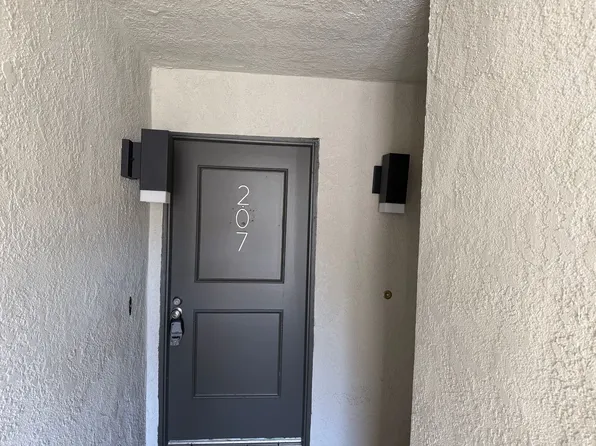 Heritage Crest Apartments, 2620 W Ball Rd APT 207, Anaheim, CA 92804