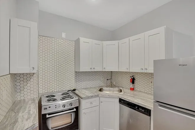 250 Sisson Ave #2 — Photo 12
