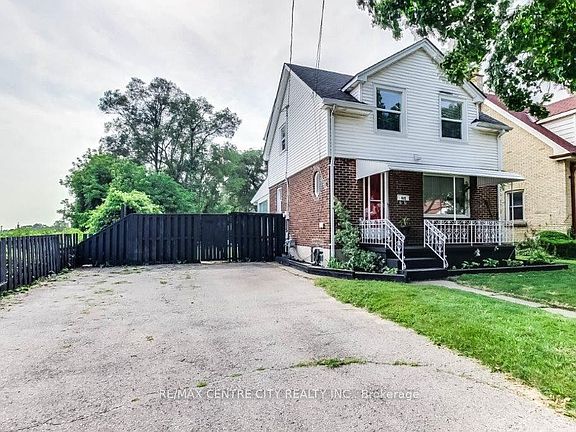 5th image of 465 Ashland Ave