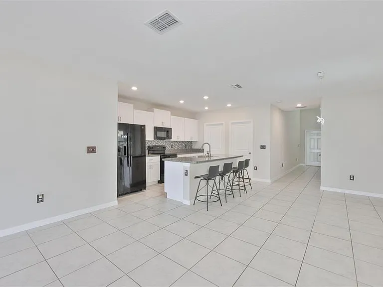 797 Olive Conch St — Photo 3