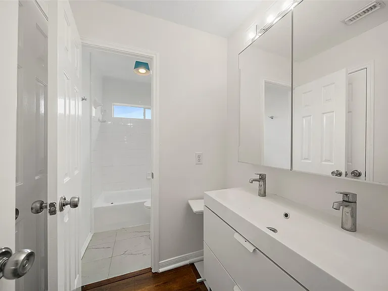 3122 Glen Cullen Ln — Photo 5