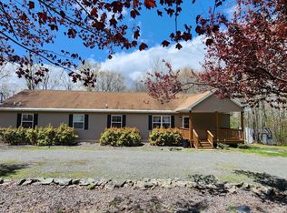 99 Juniper Way, Hawley, PA 18428